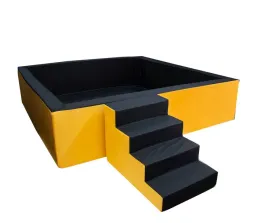suchy-basen-pianka-ze-schodami-dla-dzieci-plac-zabaw-przedszkola-250x250-cm