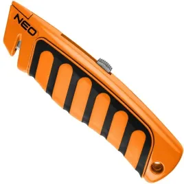 neo-noz-z-ostrzem-trapezowym-korpus-metalowy-63-707