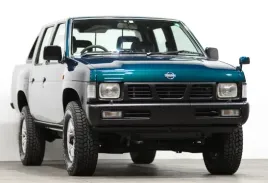 nissan-d21-king-cab-pick-up-blotnik-lewy-przod-1983-1998-austria