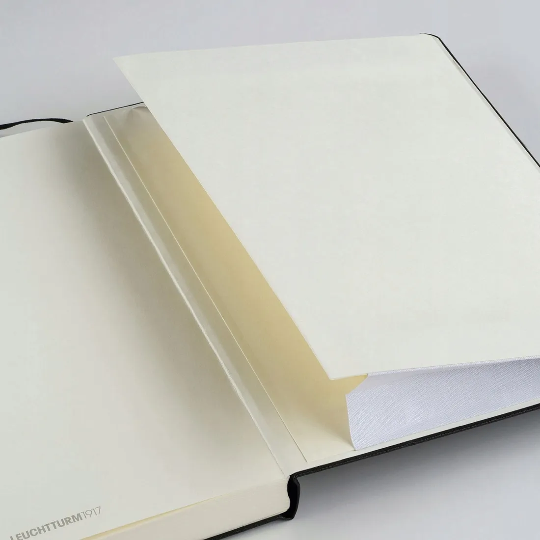 notes-a4-leuchtturm1917-czarny