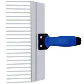 kubala-0531-grzebien-tynkarski-do-rysowania-warstwy-tynku-rendowania-290mm