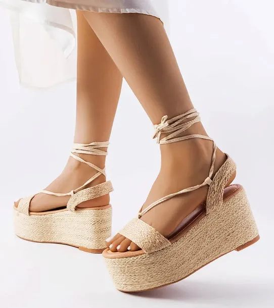 bezowe-espadryle-na-platformie-silvetta-stan-nowy