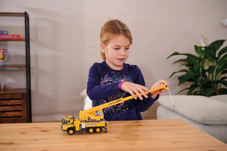 dzwig-grand-volvo-majorette-efekty-dzwiekowe-swietlne