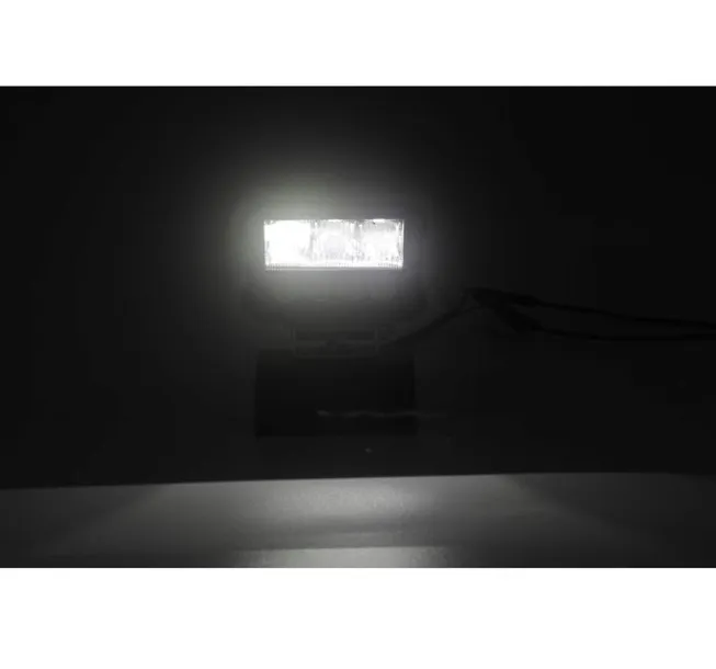reflektor-drogowy-strobo-amber-typ-samochodu-samochody-osobowe-samochody-dostawcze-samochody-ciezarowe-autobusy-niezdefiniowany-samochody-kempingowe-4x4-suv