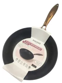 stylowa-smukee-patelnia-z-nieprzywierajaca-powloka-20-cm-zlota-raczka