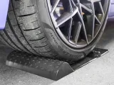 mata-parkingowa-z-klinem-producent-dbautomotive