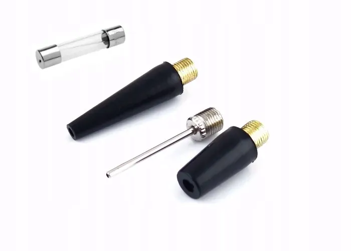 kompresor-samochodowy-do-kol-12v-100-psi-latarka-stan-nowy-waga-z-opakowaniem-1-2-kg