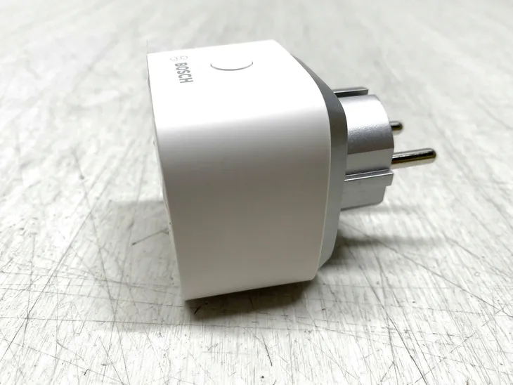 inteligentne-gniazdo-bosch-smart-home-8750001301-seria-smart-home