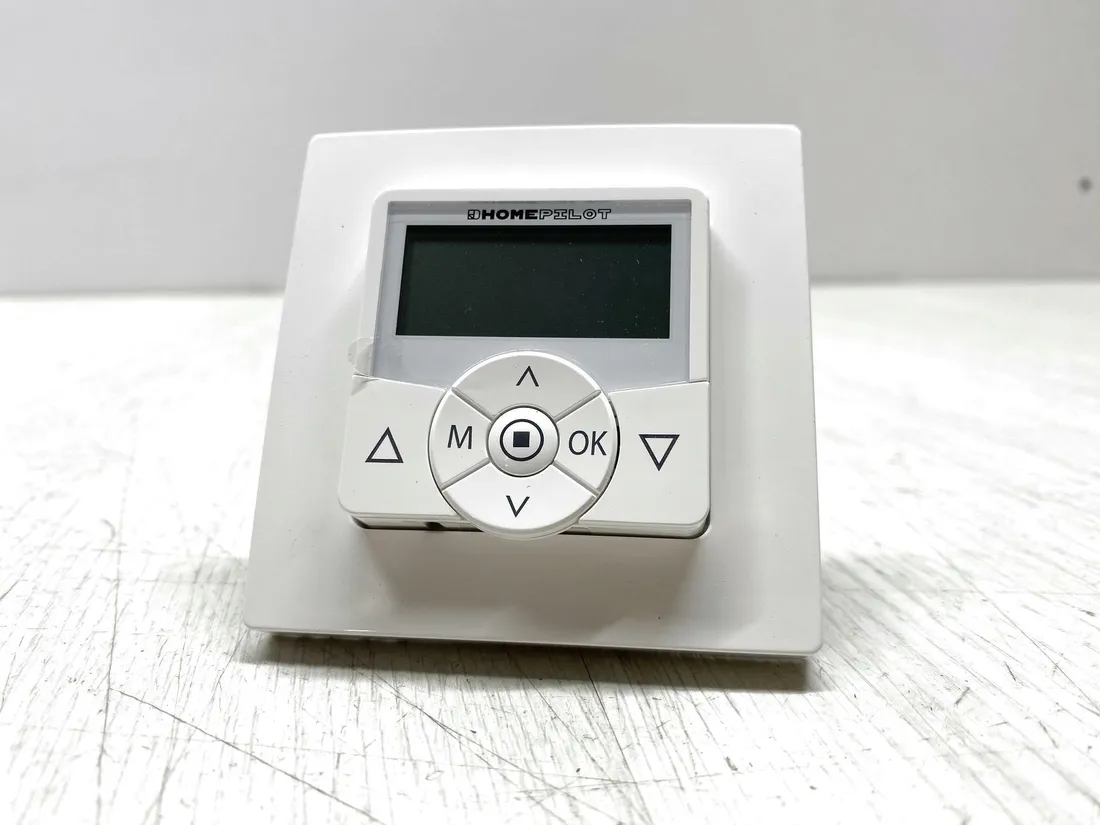programator-czasowy-do-rolet-homepilot-premium-smart-230v-bialy