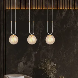 glam-3-white-lampa-wiszaca-z-elegancja-trzech-bursztynowych-kloszy