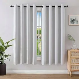 zaslona-gotowa-zaciemniajaca-termiczna-137x132cm-kolor-bialy-2-szt