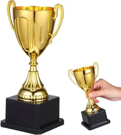 puchar-zloty-dzieciecy-plastikowy-nagroda-trofeum-zawody-sport-konkurs