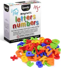 magnesy-edukacyjne-z-alfabetem-plastikowe-litery-cyfry-magnetyczne-80-szt