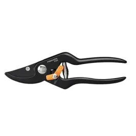 nozyce-reczne-sekator-nozycowy-fiskars