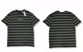 urban-outfitters-t-shirt-z-napisem-w-paski-l-uo05