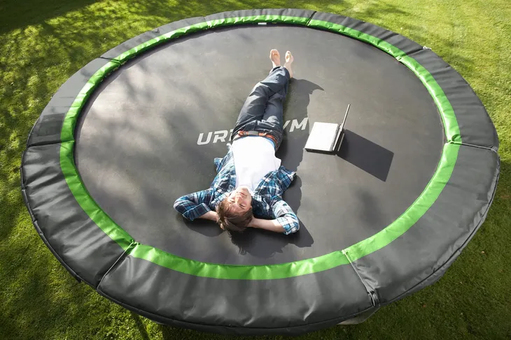 trampolina-ogrodowa-classic-252-cm-8ft-waga-z-opakowaniem-38-kg