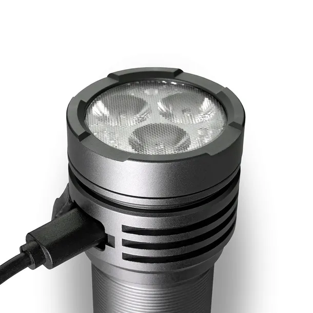 latarka-klasyczna-everactive-3300-lm-led-marka-everactive
