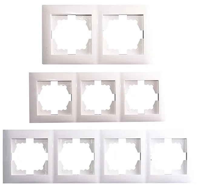ramka-potrojna-vcx-bialy-waga-z-opakowaniem-0-002-kg