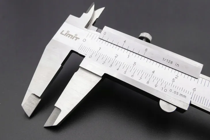 suwmiarka-analogowa-limit-150-mm-maksymalny-zakres-pomiaru-150-mm-marka-limit