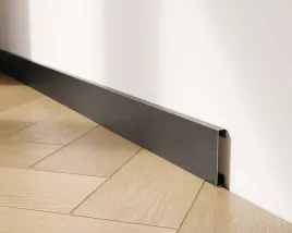 listwa-przypodlogowa-fc-czarny-mat-6cm-dlugosc-270cm