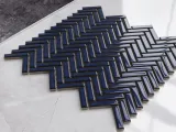 mozaika-ceramiczna-mini-chevron-jodelka-deep-blue-stan-nowy