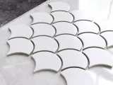 mozaika-ceramiczna-fish-scale-white-mat-biala-stan-nowy