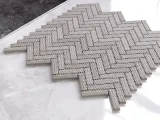 mozaika-ceramiczna-mini-chevron-white-polysk-marka-szklane-mozaiki