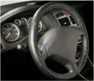 nissan-navara-iv-iv-pickup-15-pokrowiec-skorzany-na-kierownice-czarn