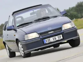 opel-kadett-e-gsi-kierunkowskaz-prawy-przod-1984-1991-austria