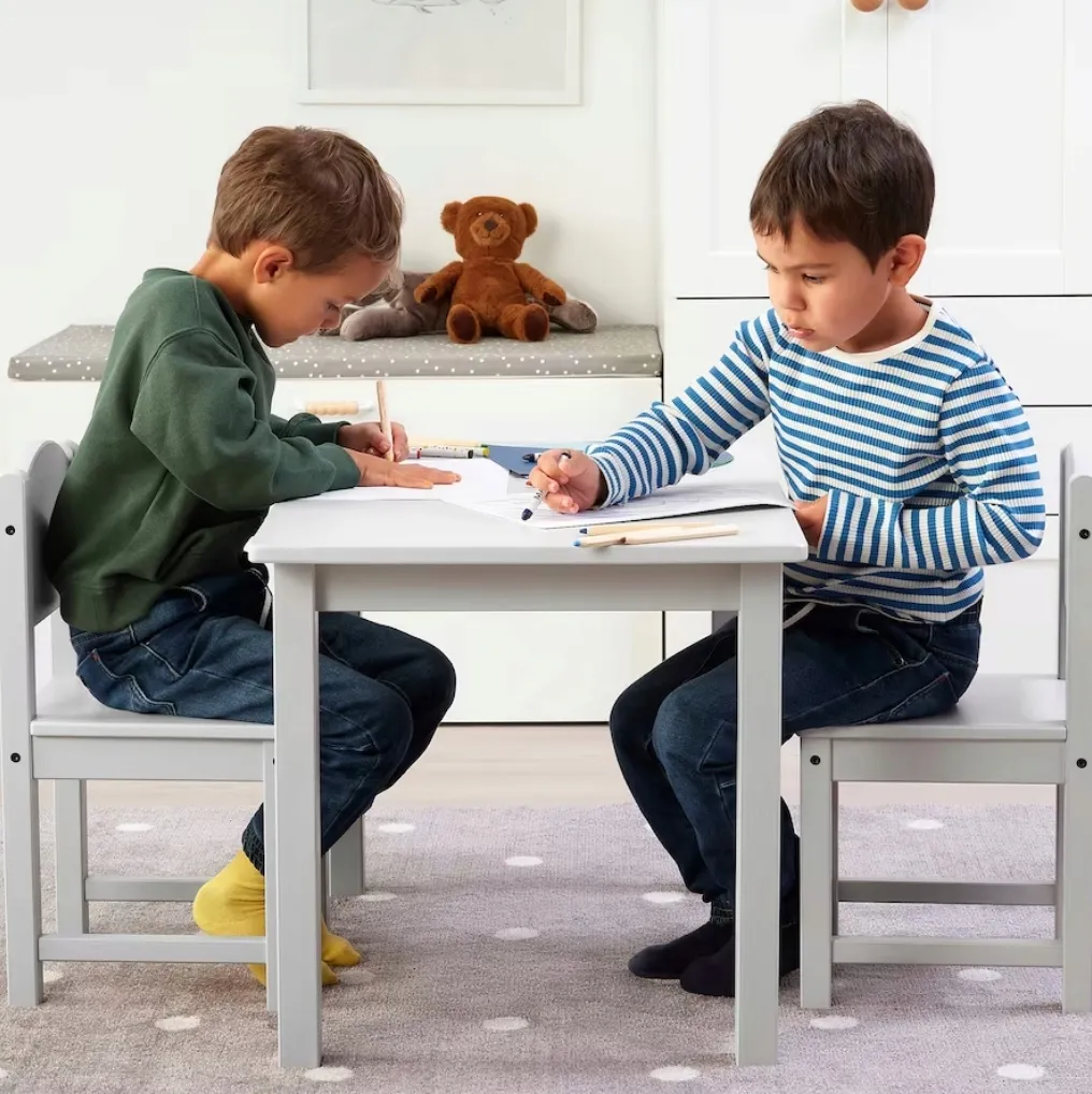 ikea-sundvik-krzeselko-dzieciece-szare-stan-nowy