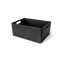organizer-czarny-pojemnik-z-uchwytami-na-drobiazgi-kable-biuro
