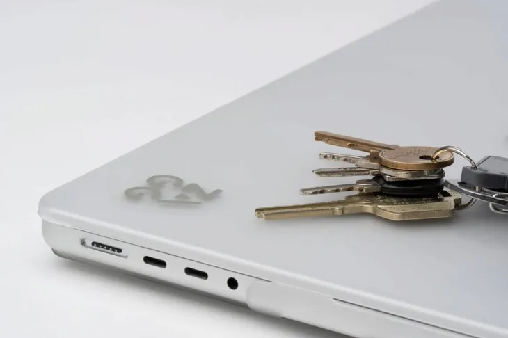 etui-zagg-hardshell-do-macbook-air-13-m2-m3-m4-clear-marka-zagg