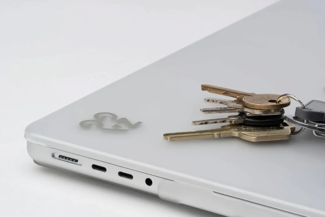 etui-zagg-hardshell-do-macbook-air-13-m2-m3-m4-clear