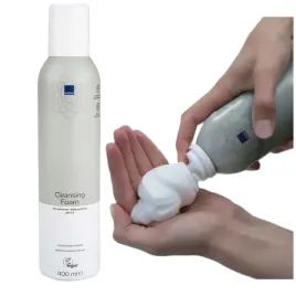 pianka-do-mycia-ciala-w-sprayu-myjaca-higiena-bez-wody-400ml-abena