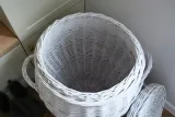 kosz-wiklinowy-barrel-bialy-65-cm