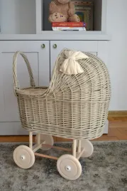 wozek-wiklinowy-bezowy-kokarda