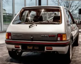 peugeot-205-atrapa-blenda-listwa-tylnej-klapy-bagaznika-1983-1998-austria