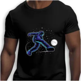 koszulka-meska-czarna-nadruk-astronauta-gra-w-pilke-5xl