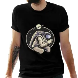 koszulka-meska-czarna-z-nadrukiem-astronauta-l