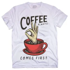 koszulka-meska-biala-nadruk-coffee-comes-first-3xl