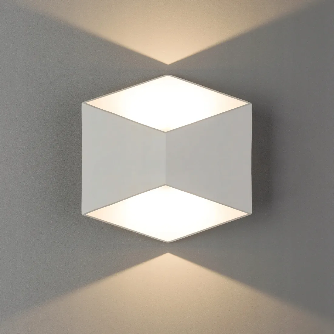 nowodvorski-8143-triangles-led-white