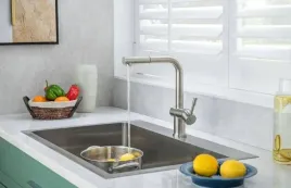 corsa-inox-window-blue-water