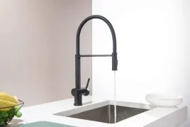 cori-czarny-mat-blue-water