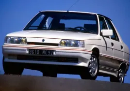 renault-r9-r11-grill-atrapa-chlodnicy-pod-reflektor-h4-h1-1986-1988-austria