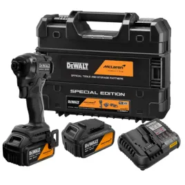akumulatorowa-zakretarka-dewalt-dcf86mp2t-qw-mclaren-18v-xr-2x5ah-walizka