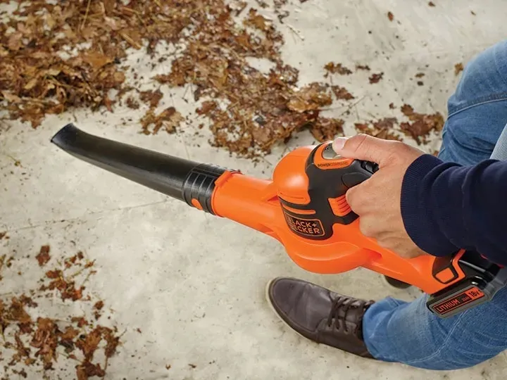 black-decker-dmuchawa-power-command-18v-marka-blackanddecker