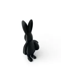 minimalistyczna-dekoracja-wielkanocna-ribbed-bunny-zajaczek-czarny
