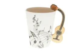 porcelanowy-kubek-350-ml-z-uchwytem-w-ksztalcie-gitary-prezent-dla-muzyka
