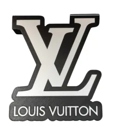 logo-led-kaseton-louis-vuitton-gadzet-na-biurko-24-cm