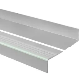 profil-na-schody-pcv-antyposlizgowy-bhp-nosek-schodowy-40x40mm-15-szary